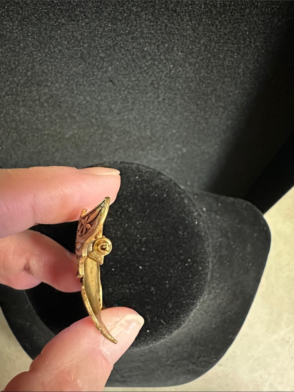 Vintage Spanish Damascene Style Gold Tone Butterfly Brooch with Yellow Accents - Picture 5 of 10